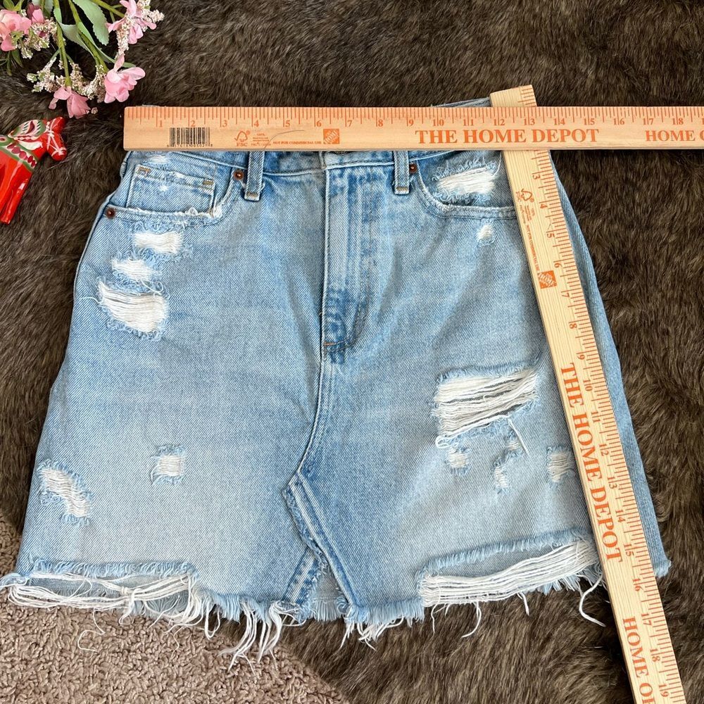 Abercrombie & Fitch Blue Jean Distressed Z0E NATURAL RISE VINTAGE A-LINE SKIRT 2 - Picture 2 of 5